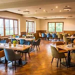 Hotel Friedrichshoehe - Sauna, Pool &