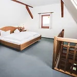 Friedrichshoehe - Sauna, Pool & Hotel