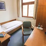 Friedrichshoehe - Sauna, Pool &