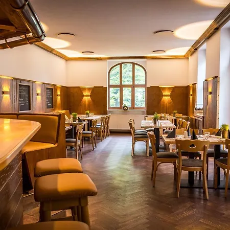 Friedrichshöhe 3*