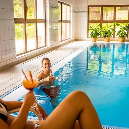 Friedrichshoehe - Sauna, Pool & 3*